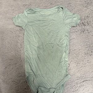 Kyte BABY Mint Green Short Sleeve One-Piece Bodysuit